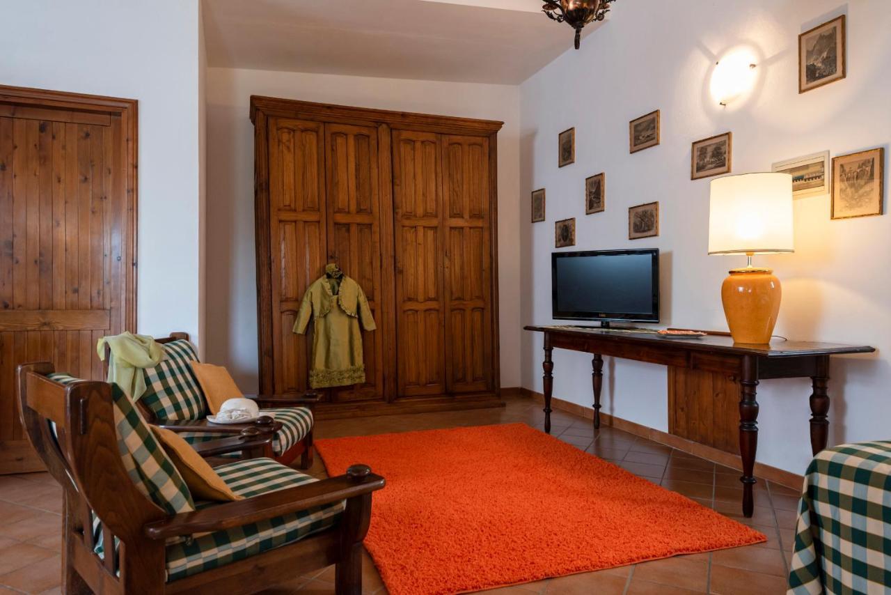 Agriturismo La Rombaia Кастильоне-делла-Пеская Экстерьер фото